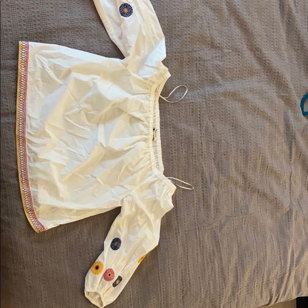 Made well off the shoulder white top